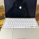 MACBOOK NEO SILVER 512gb للبيع الدمام
