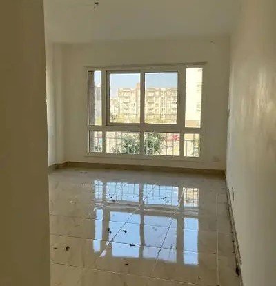 185805557-400x300 ri ة للبيع في B6 بمساحة 103 متر فيو مباشر على ستريب مول - الصورة 1