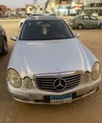⁦مرسيدس بنز اي 320 2004 للبيع العاشر من رمضان⁩ - الصورة ⁦2⁩