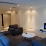 Spacious furnished apartment للايجار المنقف