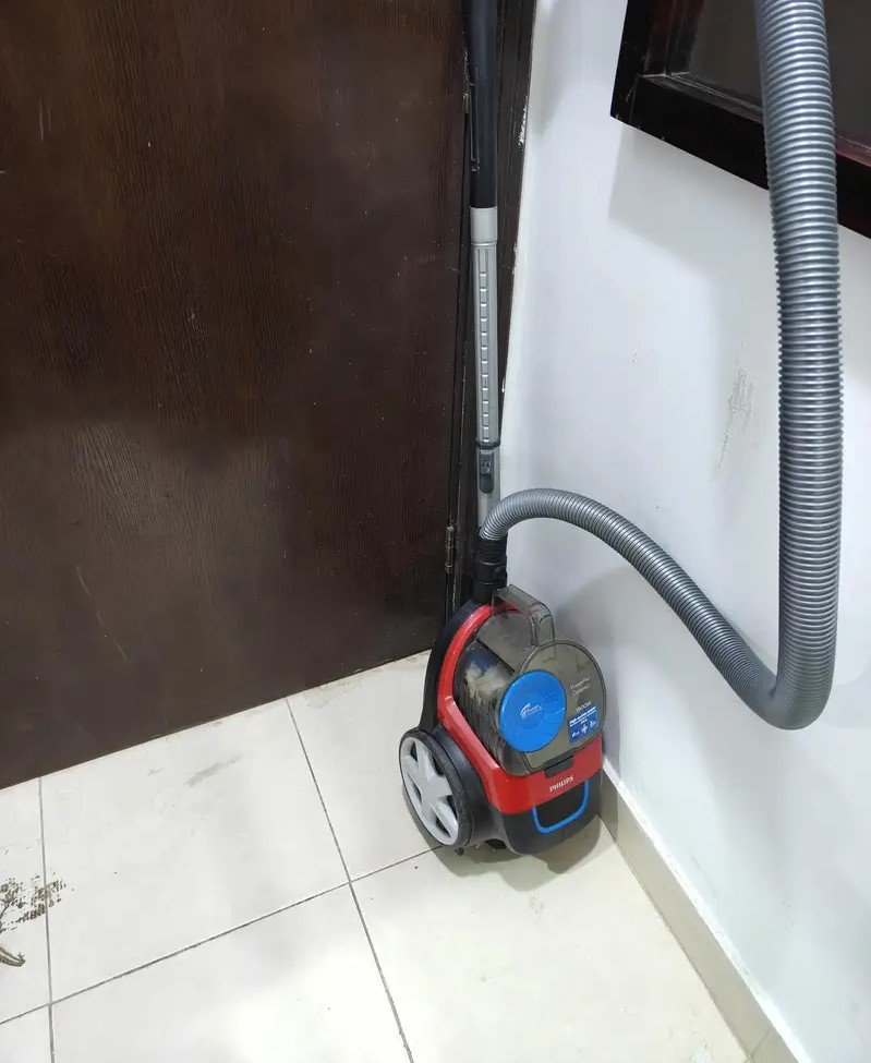 3174302-800x600 2 vacuum cleaner. candy & Philips لليع السالمية - الصورة 1