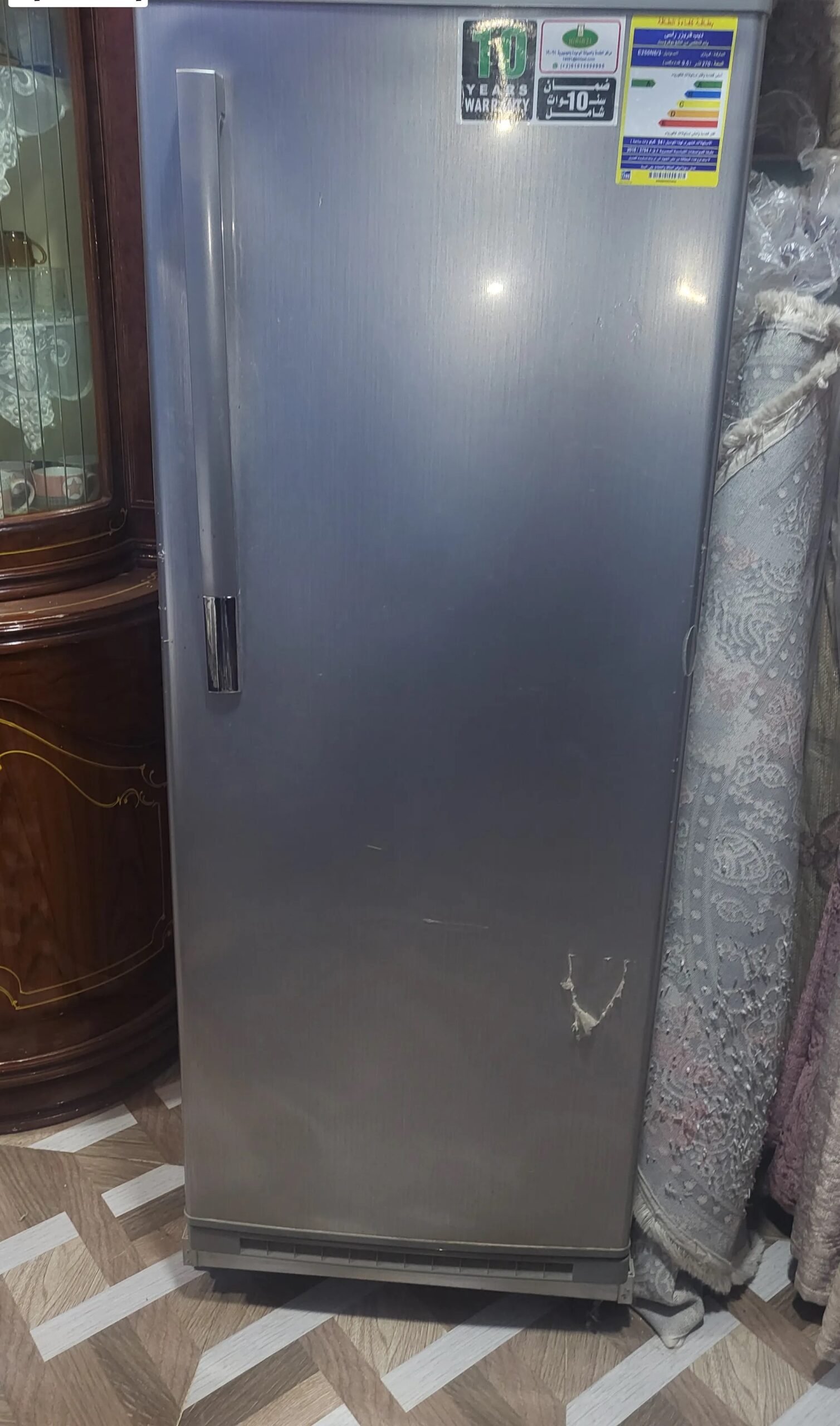 a80907e060d0e345009270860c8d1b715e648f8424b5add184f5e633a6ce30c2 فريزر عامودي 6درج ماركه كريازي للبيع المنوفية - الصورة 1