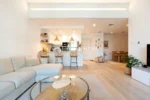 ⁦Exclusive |Fully Furnished | Fully Upgraded | VOT للبيع⁩ - الصورة ⁦3⁩