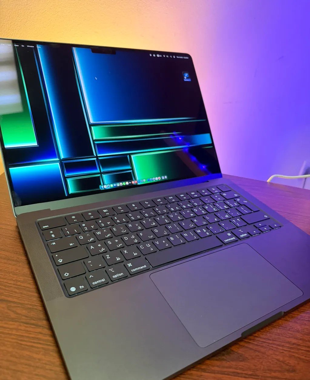 bfb9d4d368682db468e729c94fe7d66dbbdc40763568cb61c9ab5dad3a9f2eff الجبيل للبيع MacBook Pro 14.2 M5 - الصورة 1