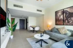 ⁦1 Bedroom | Furnished | Full Lake View للبيع⁩ - الصورة ⁦3⁩
