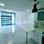 Upgraded | Tenanted | Lake Views | Metro للبيع