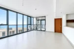 ⁦Prime Location | Stunning View | Lavish Living للبيع⁩ - الصورة ⁦3⁩